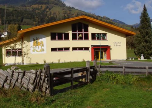 schulhaus.jpg schulhaus.jpg